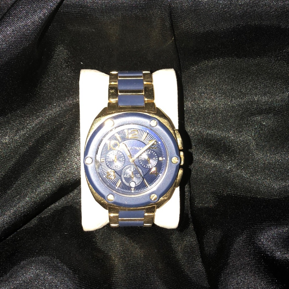 Ladies Authentic designer watch